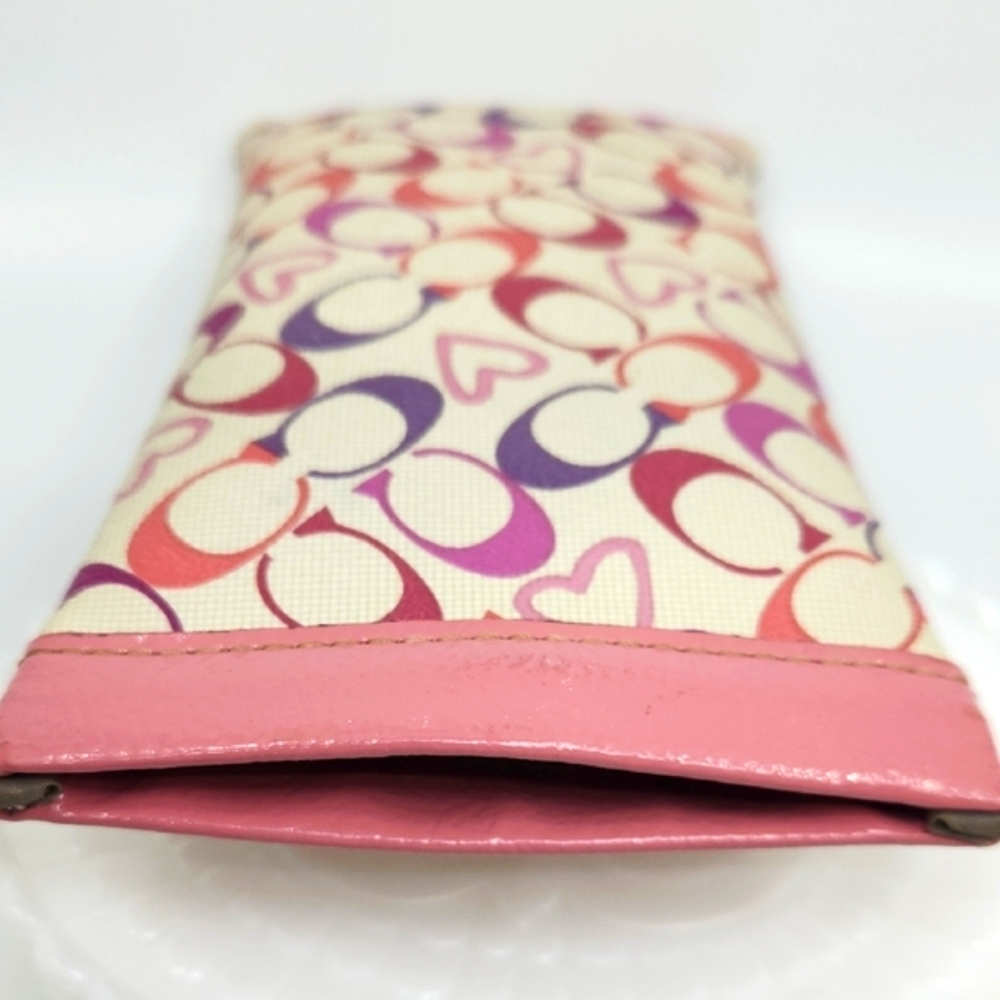Coach Colorful "C's" & Hearts Sunglasses Case - Picture 4 of 6